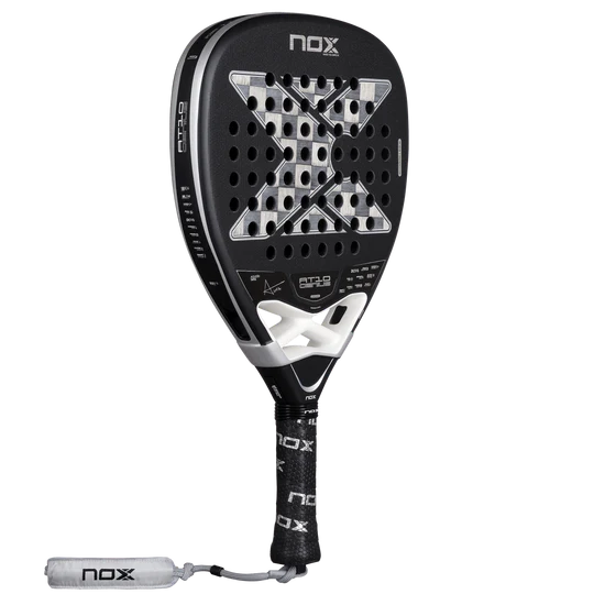 Pala NOX AT10 Genius Attack 18K 2026 vista lateral