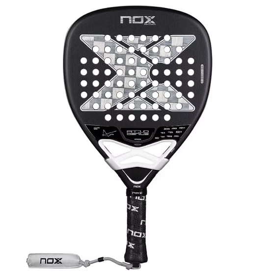 Pala NOX AT10 Genius Attack 18K 2026 vista frontal