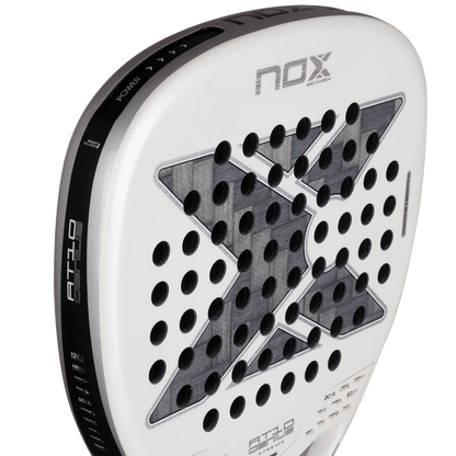 Pala NOX AT10 Genius Attack 12K 2026 marco superior